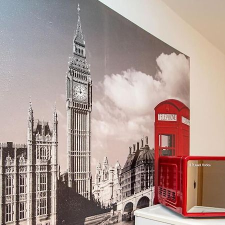 Watford Central Serviced Apartments Esterno foto