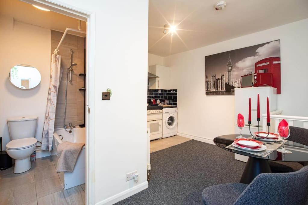 Watford Central Serviced Apartments Esterno foto