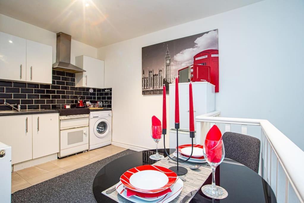 Watford Central Serviced Apartments Esterno foto