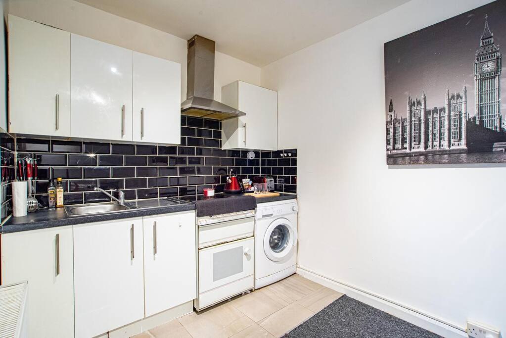 Watford Central Serviced Apartments Esterno foto